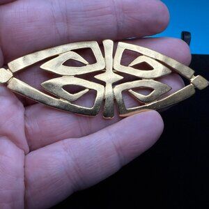 Vintage JJ Signed Horizontal Celtic Inspired Hammered Metal Gold Tone Brooch